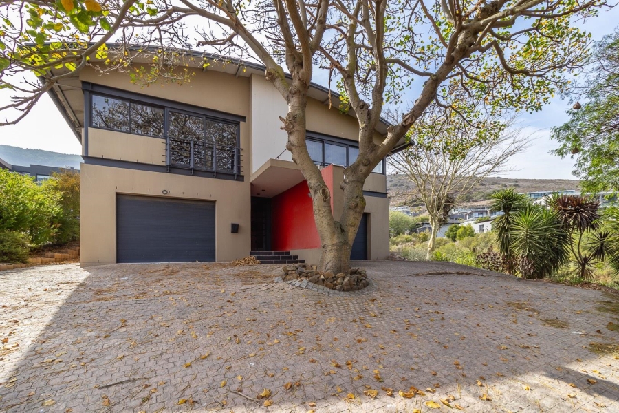 4 Bedroom Property for Sale in Baronetcy Estate Western Cape